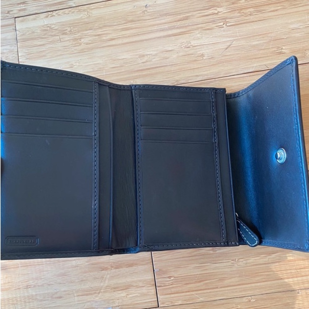 Authentic Coach Wallet - Picture 2 of 2